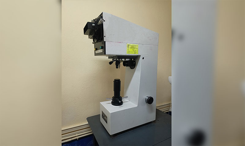 Vickers Hardness Tester
